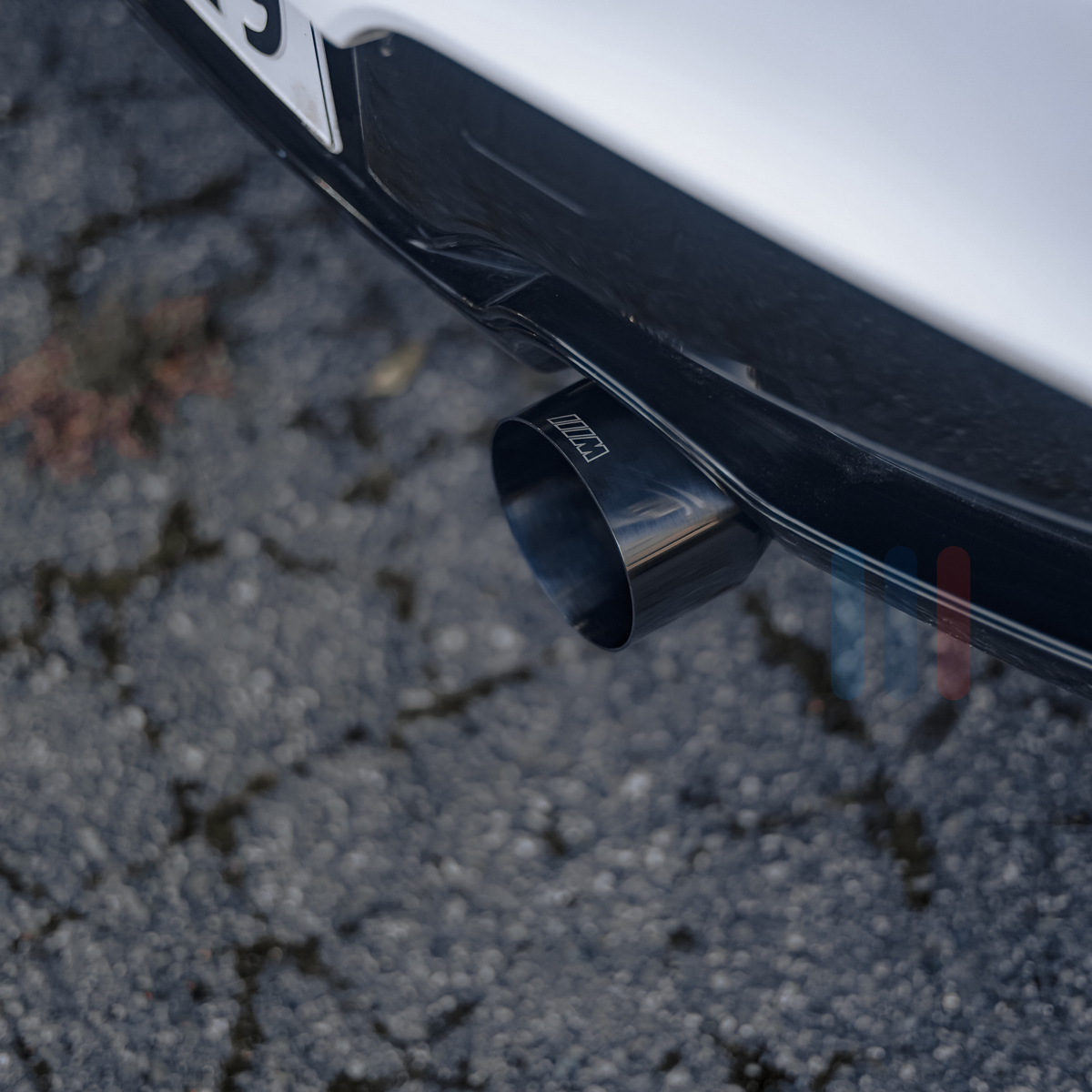 BMW F2x/F3x Performance Endestuss (Svart Krom)