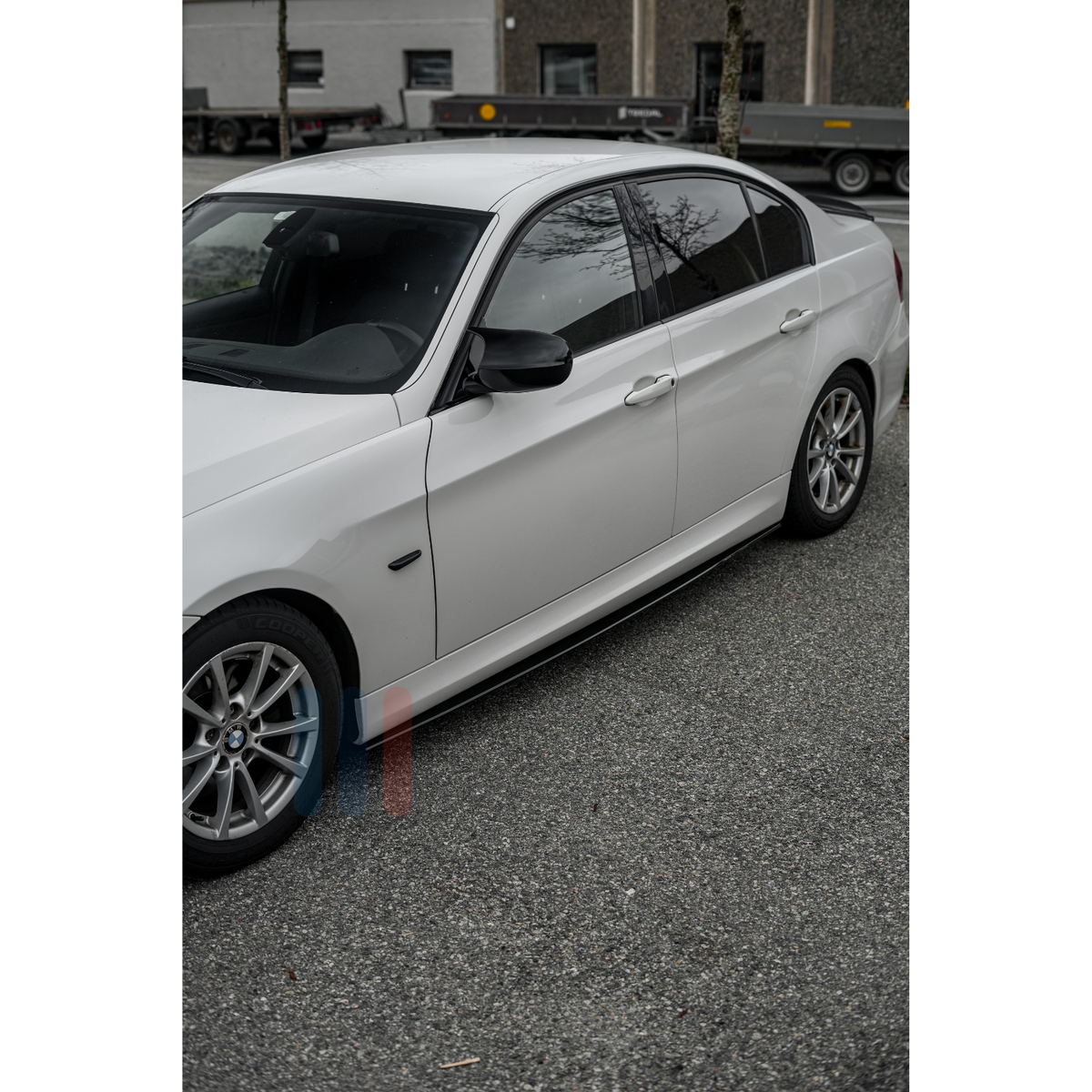 BMW E90/E91 V2 Sideskjørt