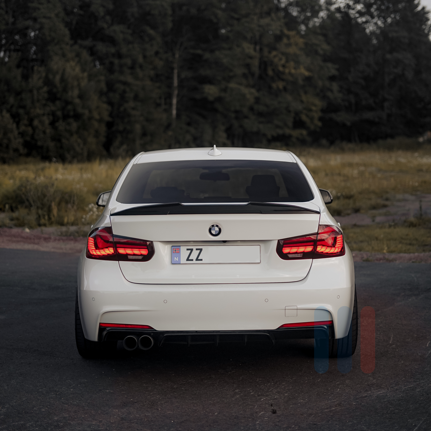 BMW F30/F31 V2 M-Performance Diffuser
