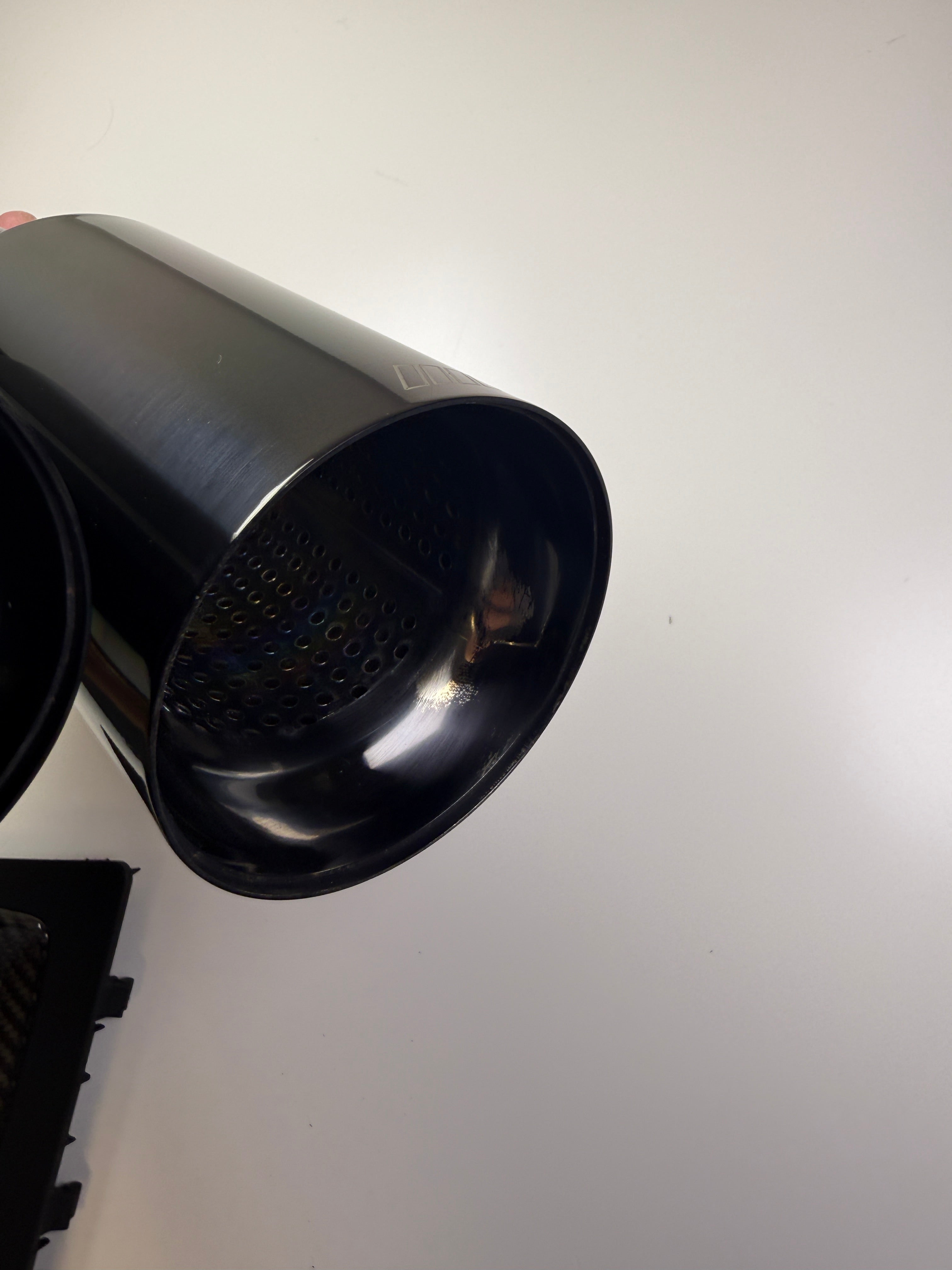 (OUTLET) BMW V2 Universal Dual M Endestuss (Svart Krom)