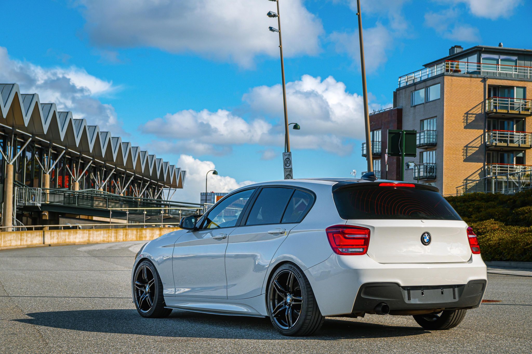 BMW F20/F21 V2 Performance Sideskjørt