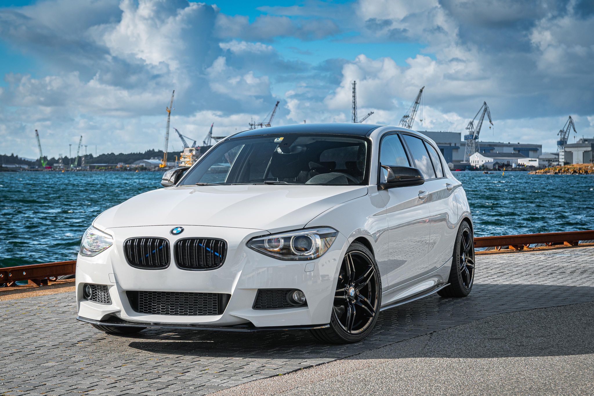 BMW F20/F21 V2 Performance Sideskjørt